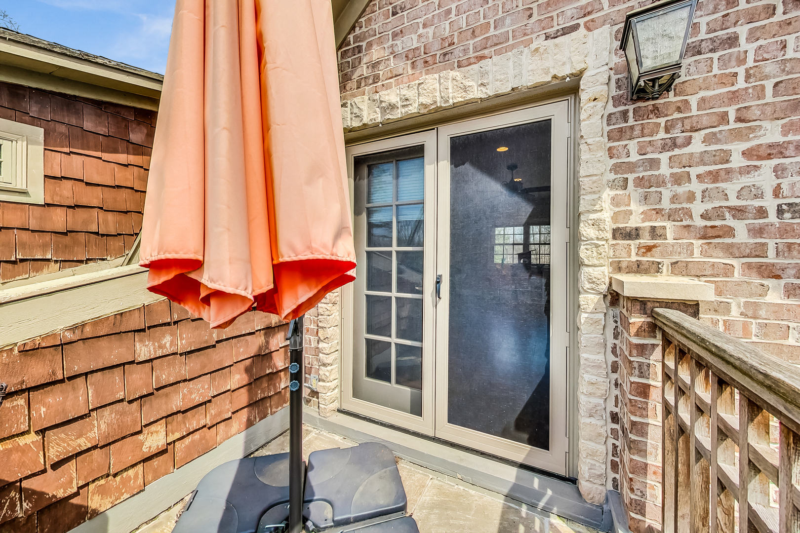 6654 N Kilbourn Avenue