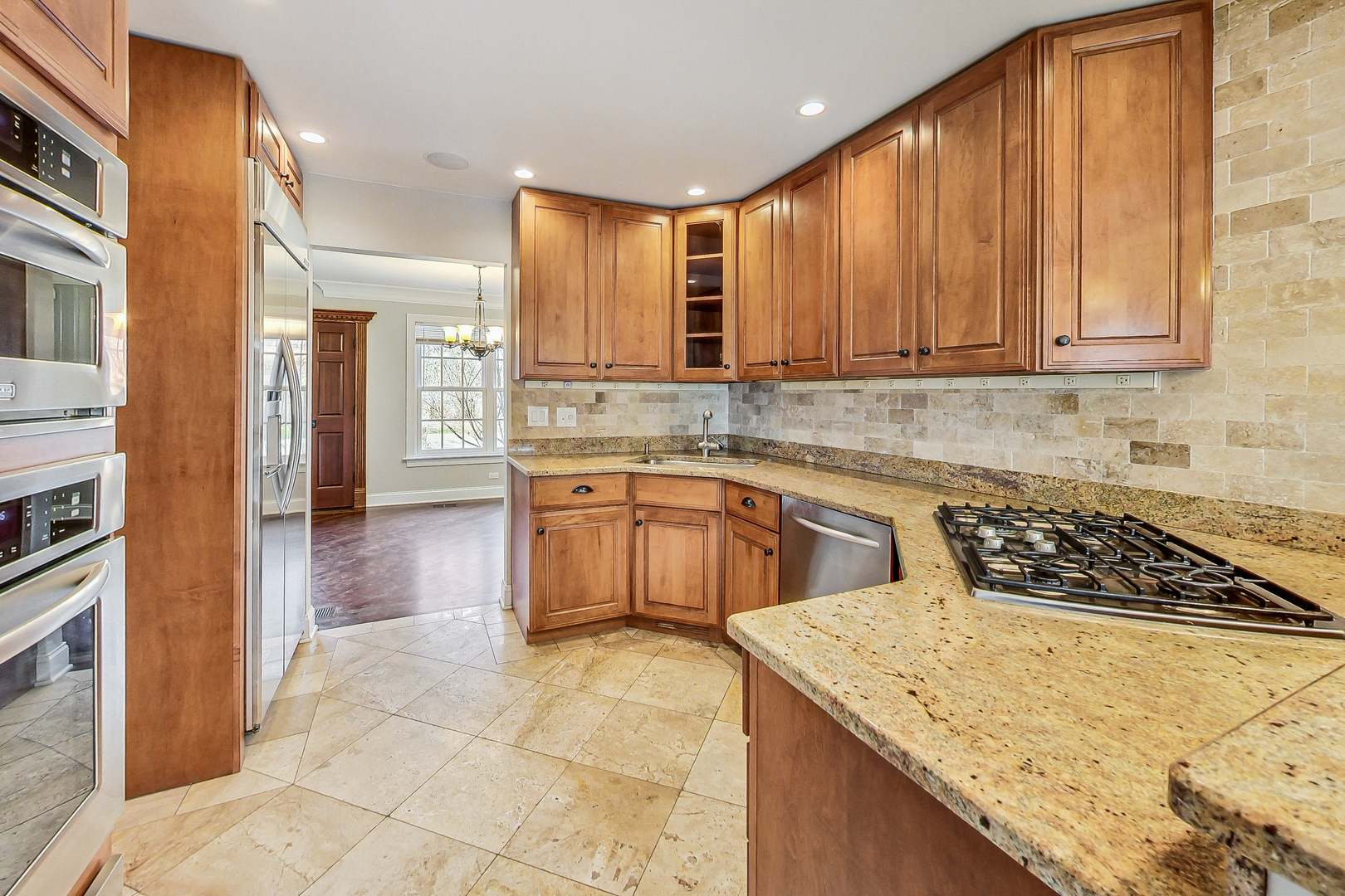 6654 N Kilbourn Avenue