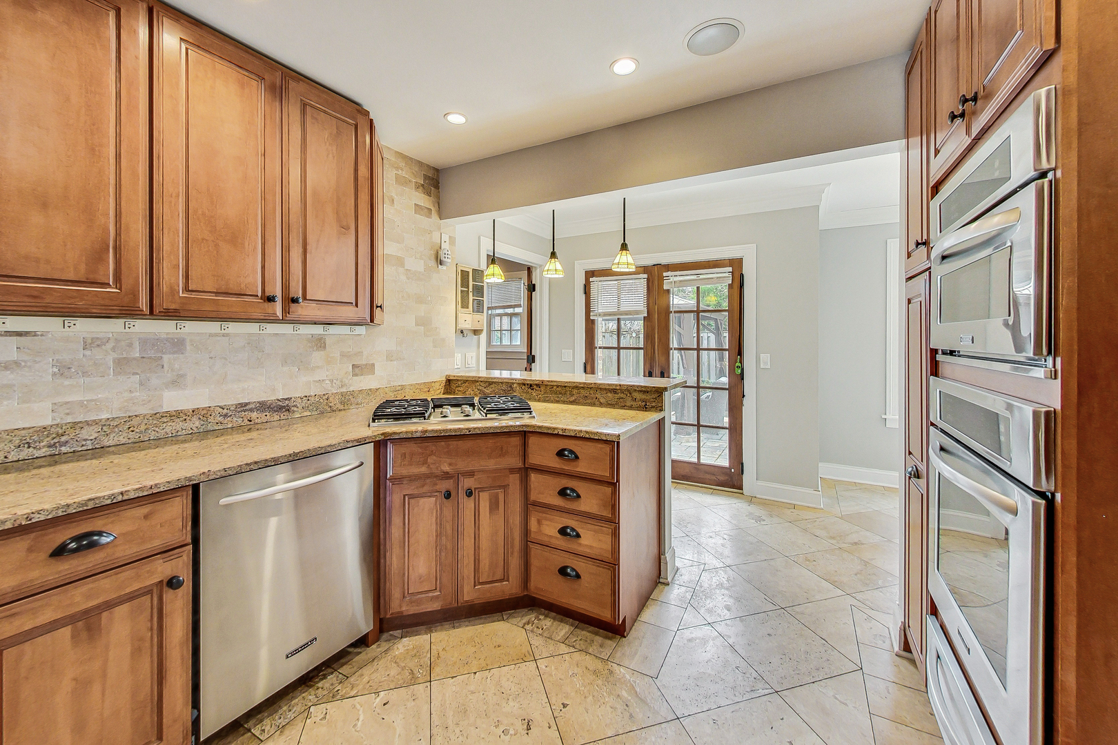 6654 N Kilbourn Avenue