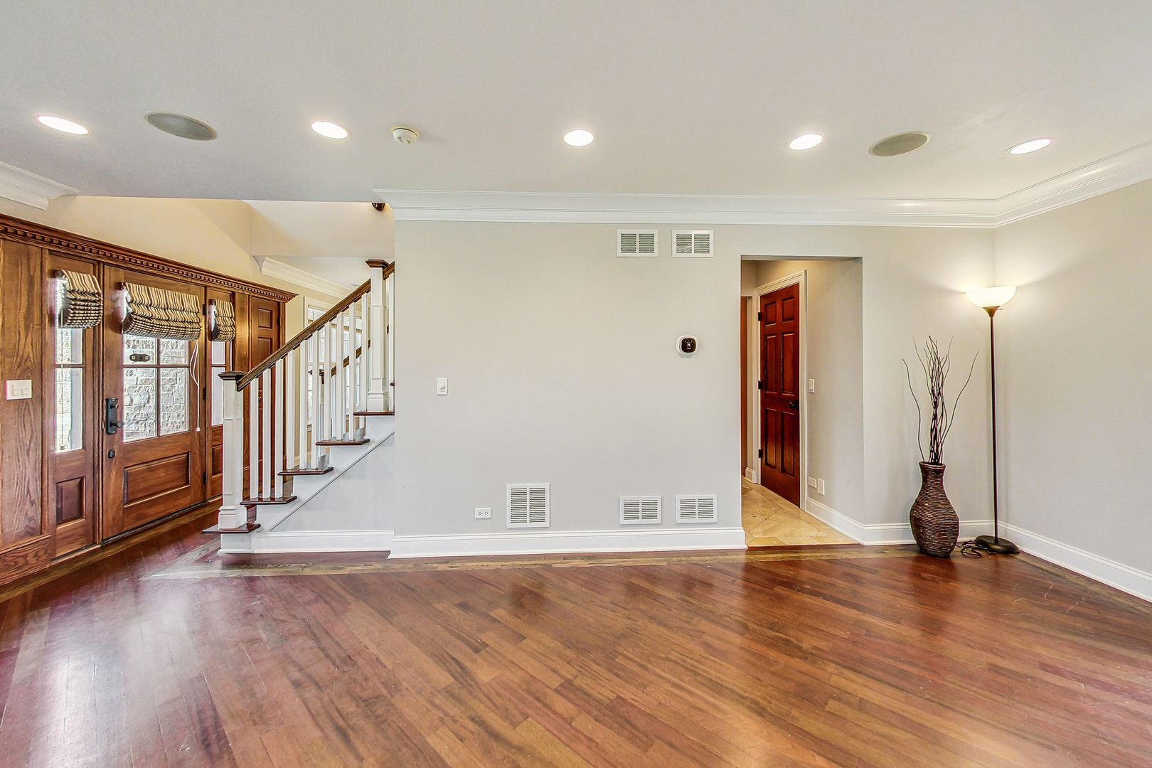 6654 N Kilbourn Avenue