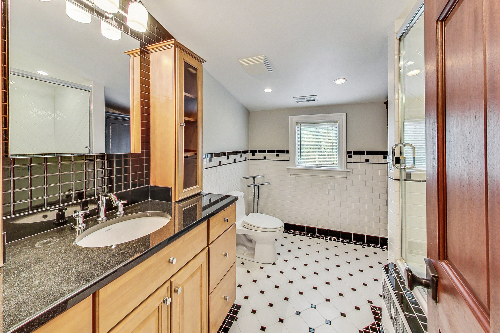 6654 N Kilbourn Avenue