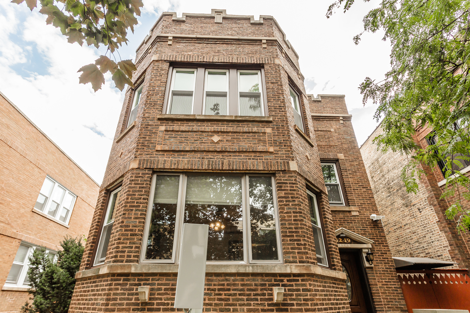 4249 N Francisco Street Unit: 1