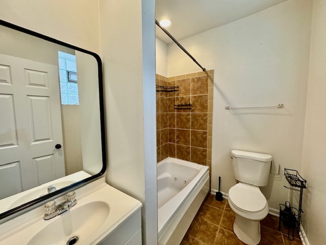 6340 N Bell Avenue Unit: 2