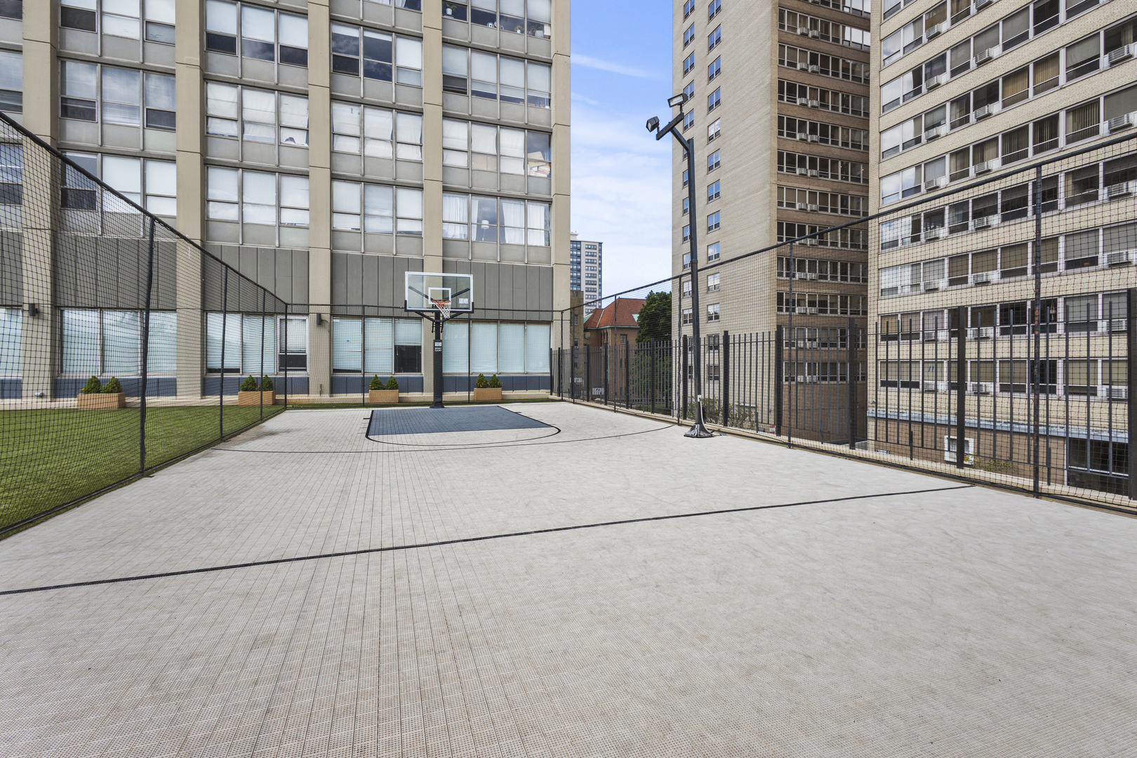 655 W Irving Park Road Unit: 4717