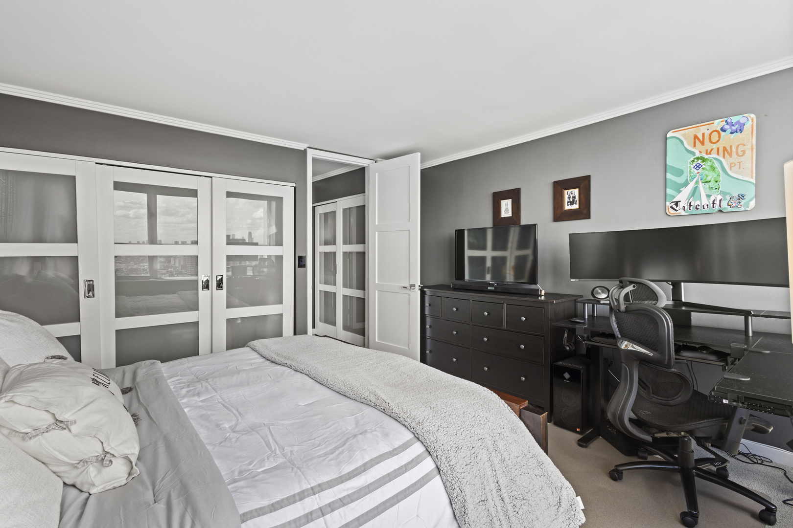 655 W Irving Park Road Unit: 4717