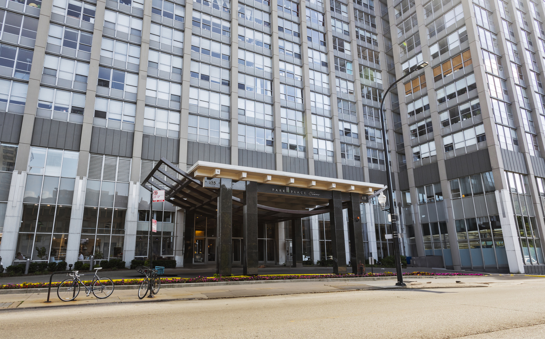 655 W Irving Park Road Unit: 4717