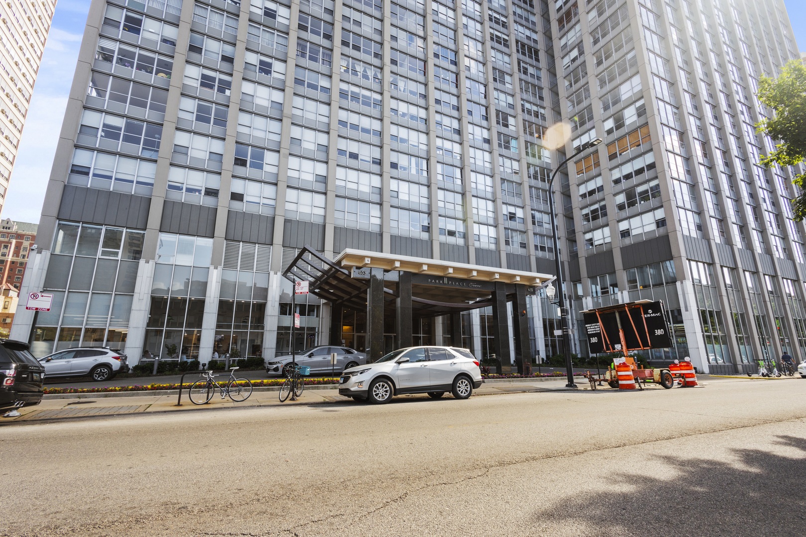 655 W Irving Park Road Unit: 4717