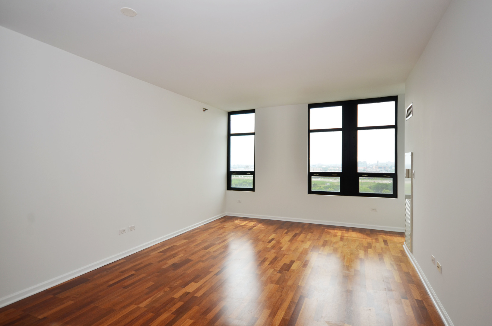 1255 S STATE Street Unit: 1104