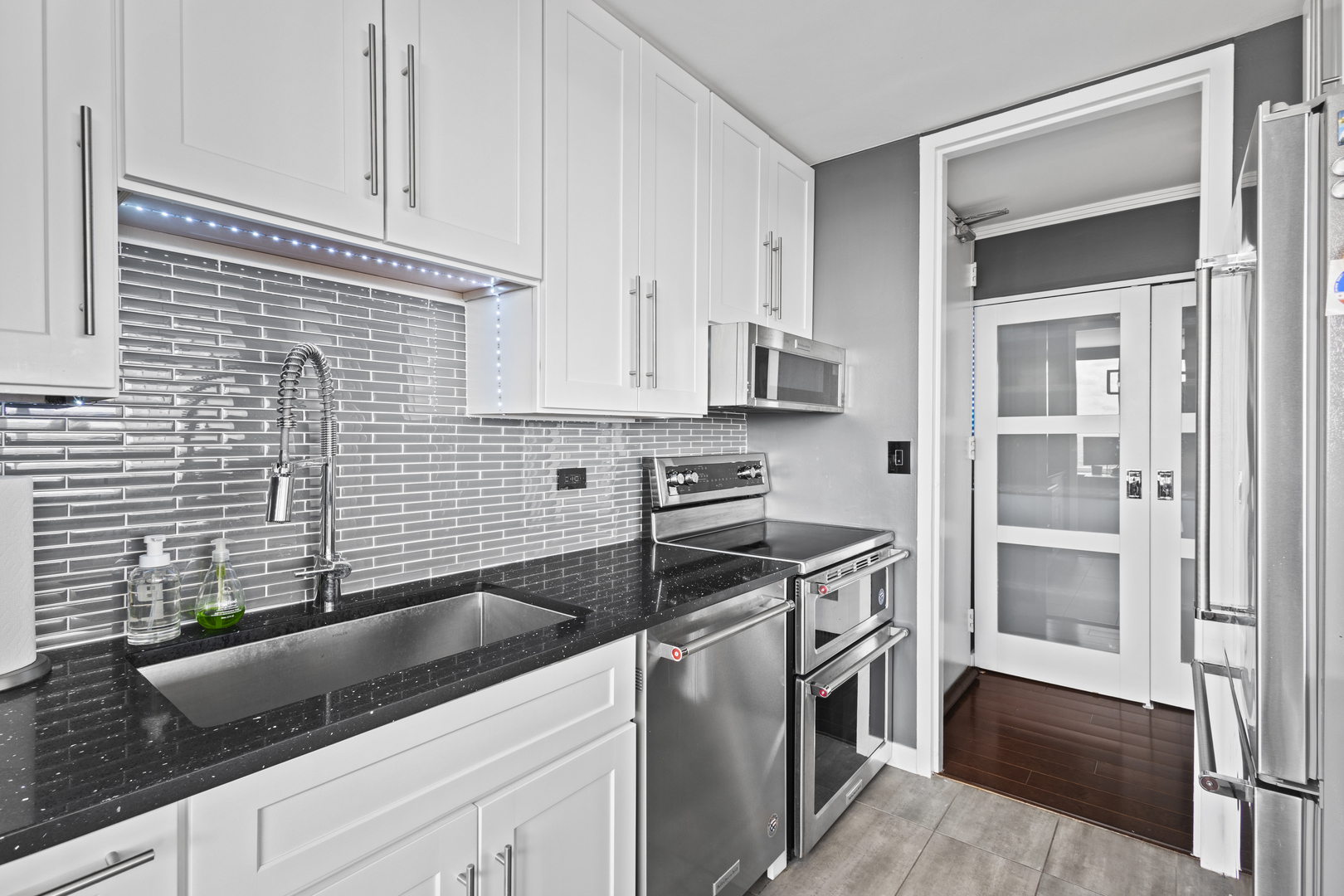 655 W Irving Park Road Unit: 4717