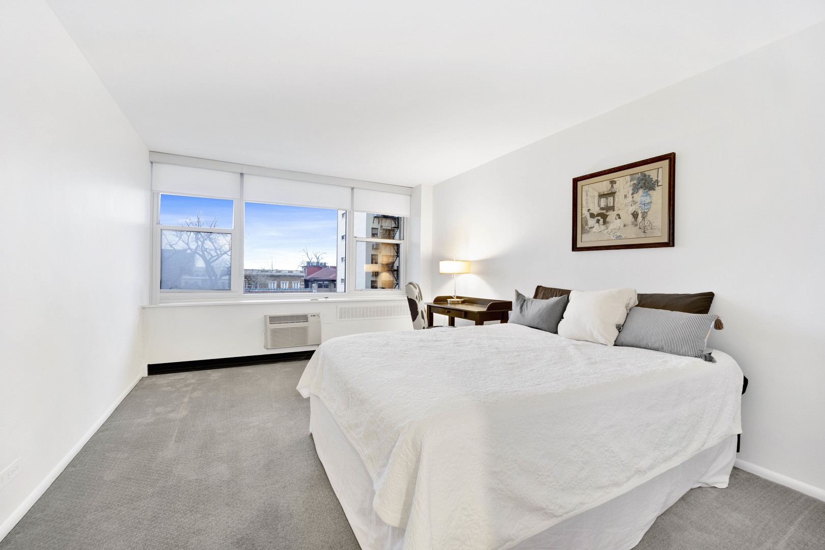 4250 N MARINE Drive Unit: 536