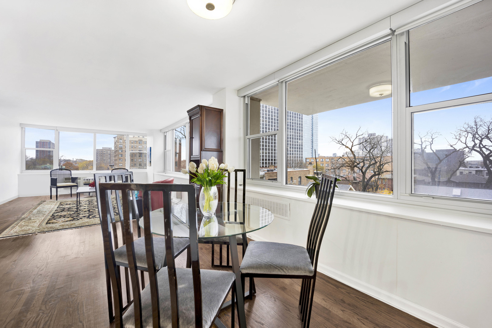 4250 N MARINE Drive Unit: 536