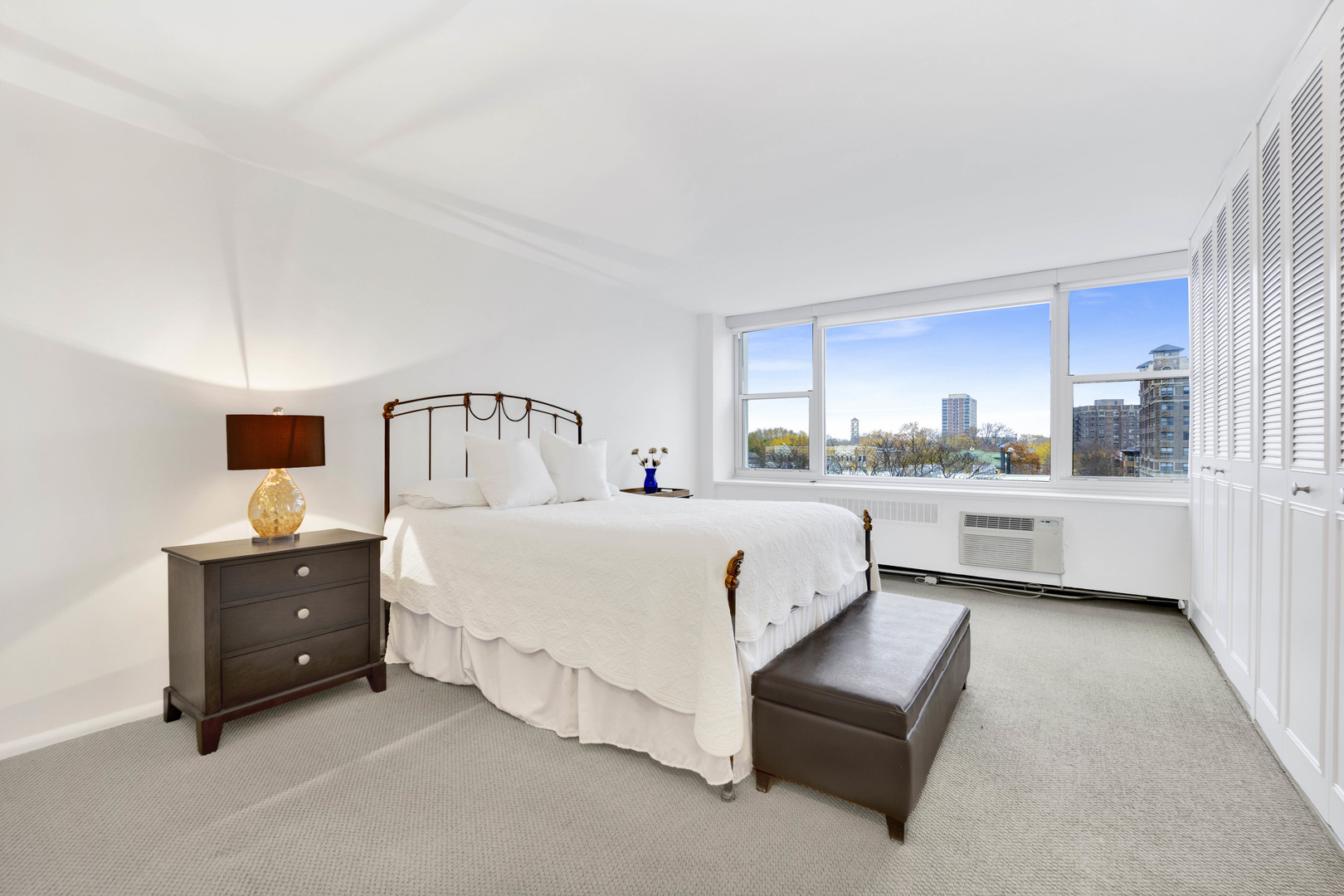 4250 N MARINE Drive Unit: 536