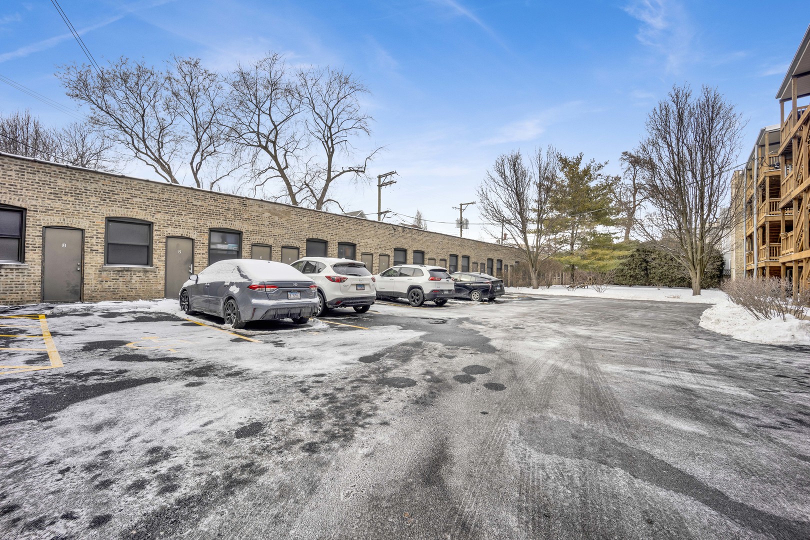 4812 N Hoyne Avenue Unit: 4