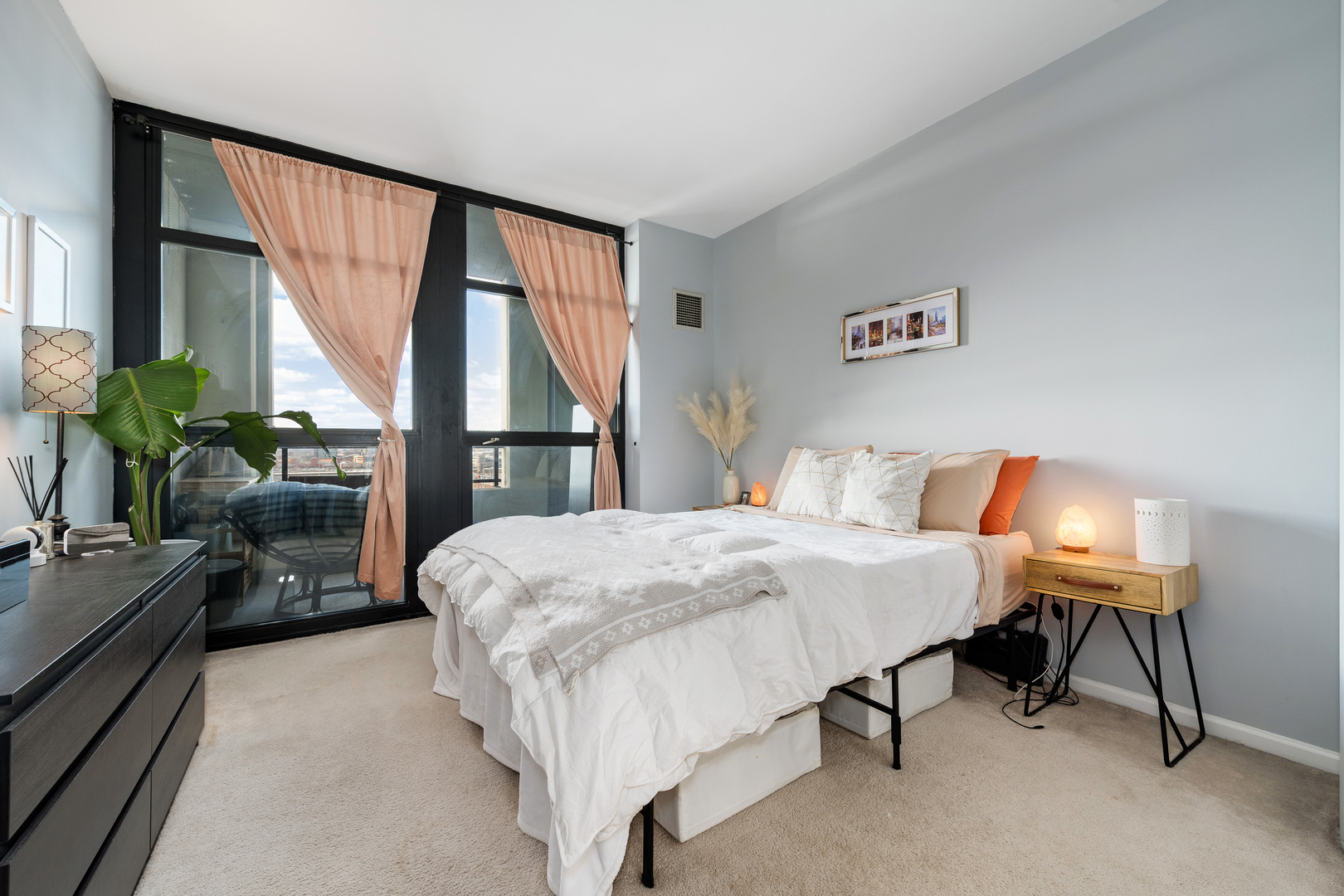 1255 S State Street Unit: 1206