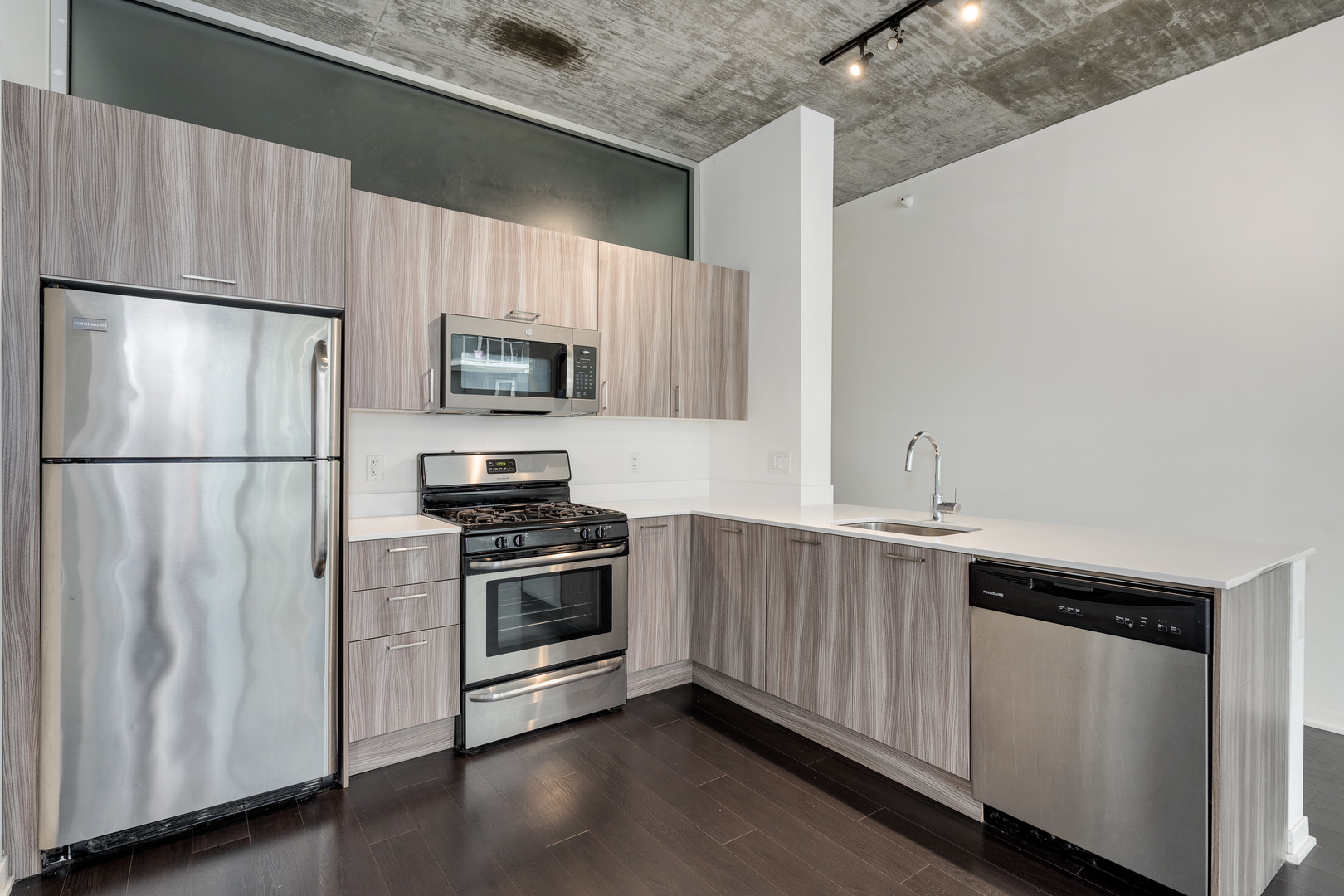 1345 S Wabash Avenue Unit: 609