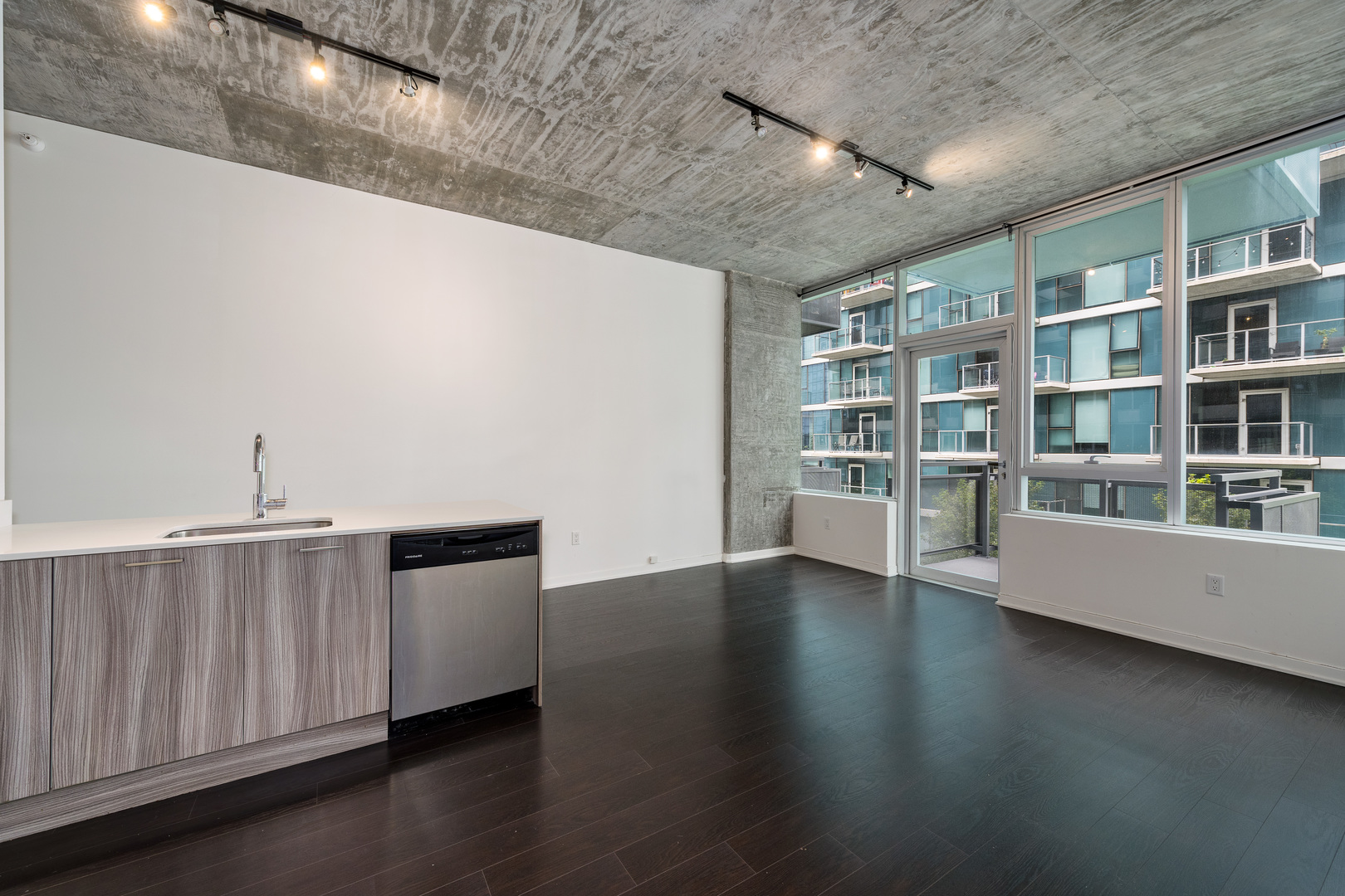 1345 S Wabash Avenue Unit: 609