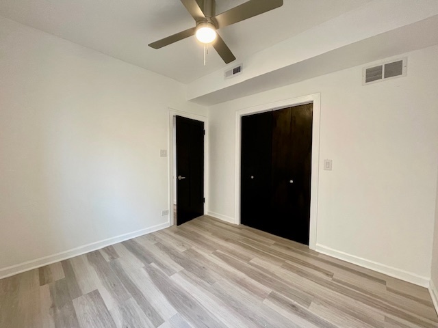 5618 N Artesian Avenue Unit: 2