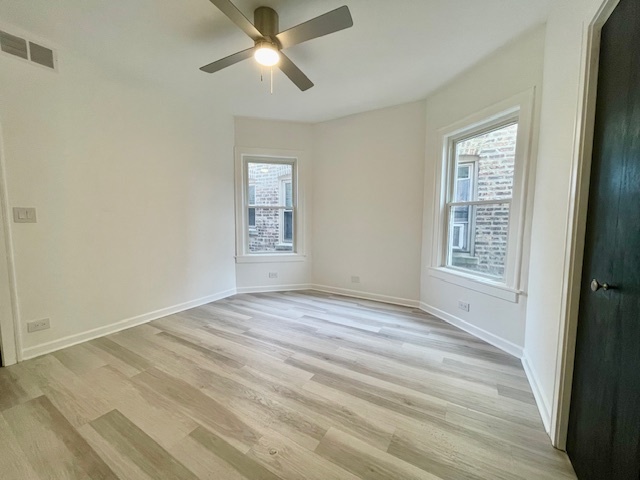 5618 N Artesian Avenue Unit: 2