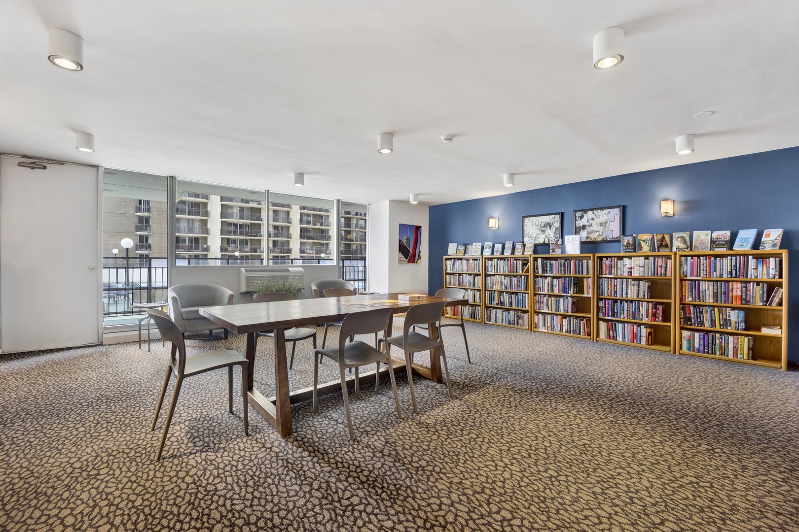 6033 N SHERIDAN Road Unit: 8E