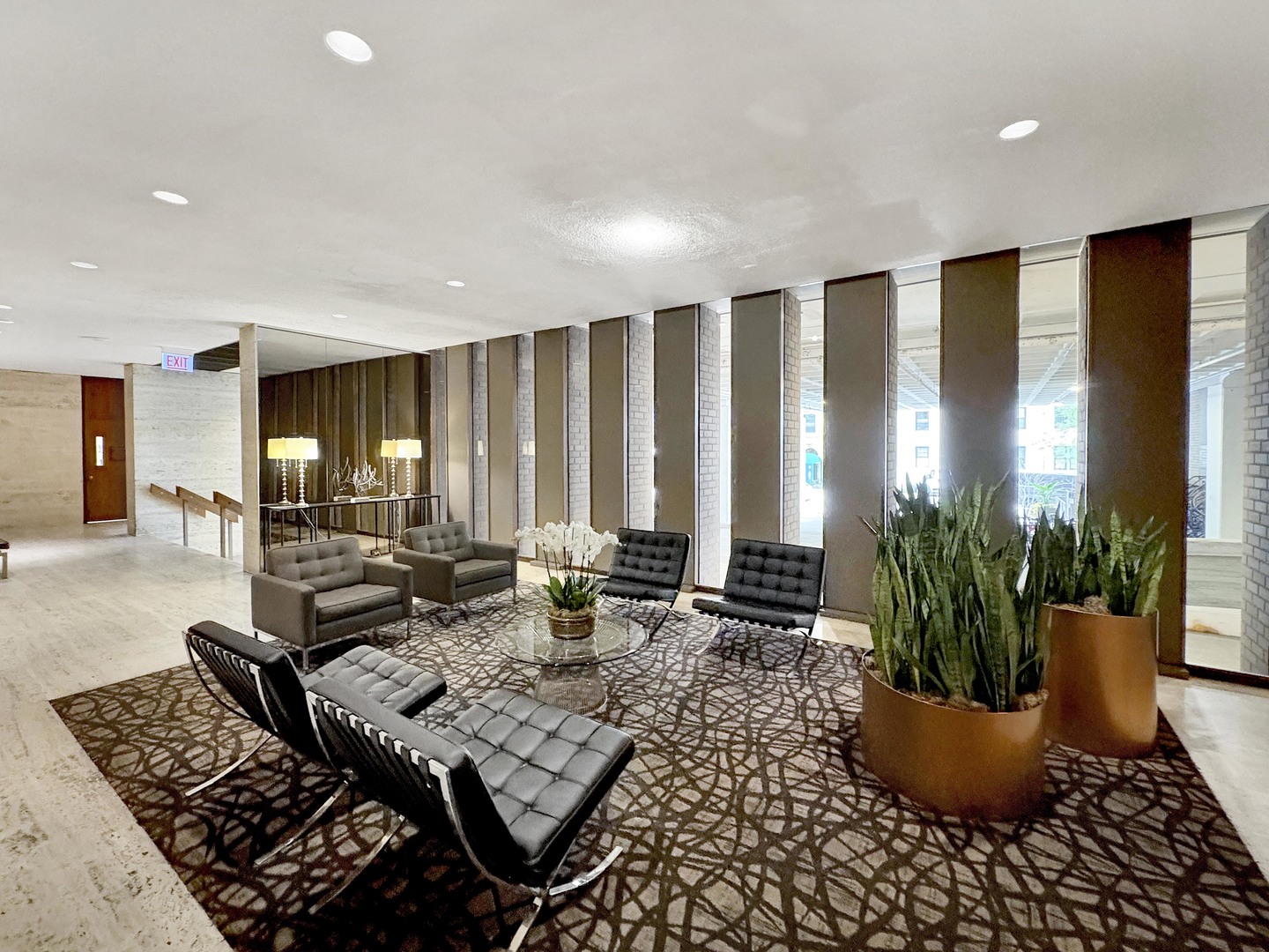 6033 N SHERIDAN Road Unit: 8E