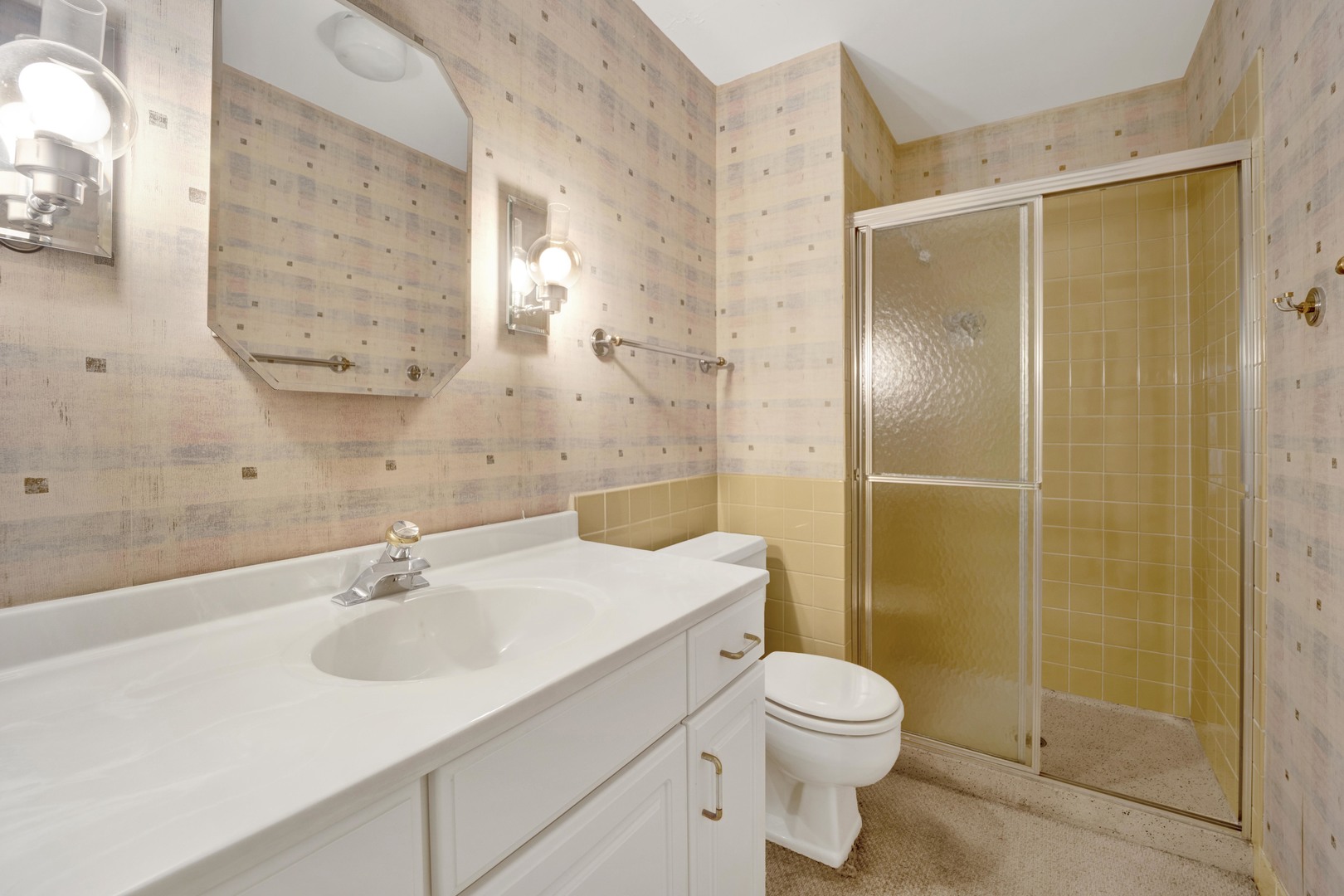 6033 N SHERIDAN Road Unit: 8E