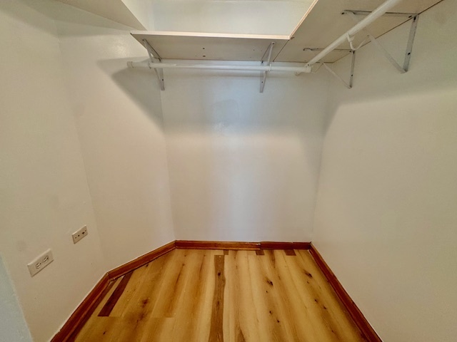 5618 N Artesian Avenue Unit: G