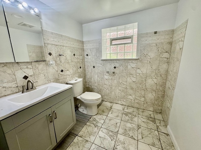 5618 N Artesian Avenue Unit: G