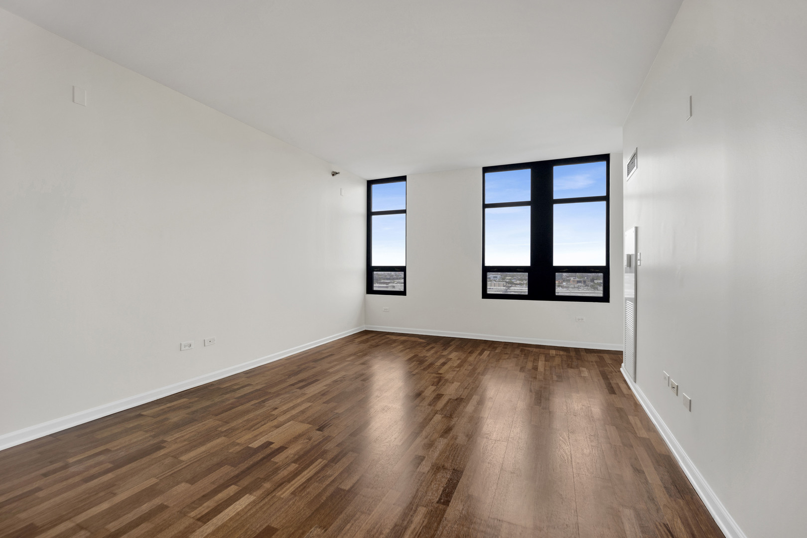 1255 S STATE Street Unit: 1704