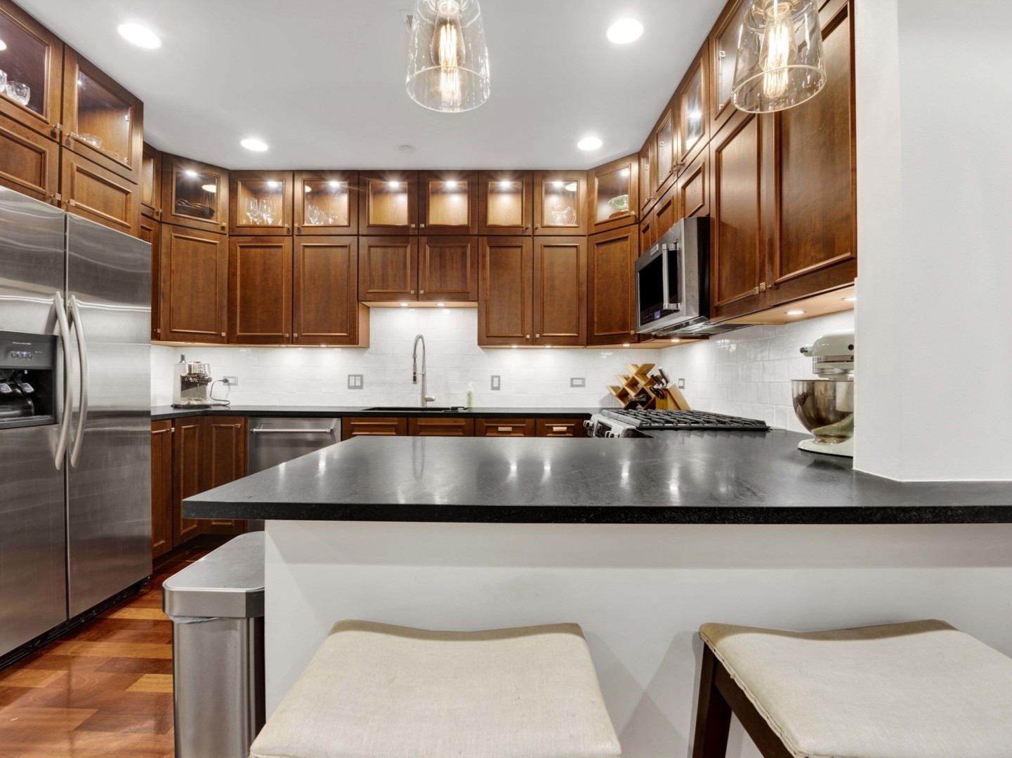 703 W Wellington Avenue Unit: G