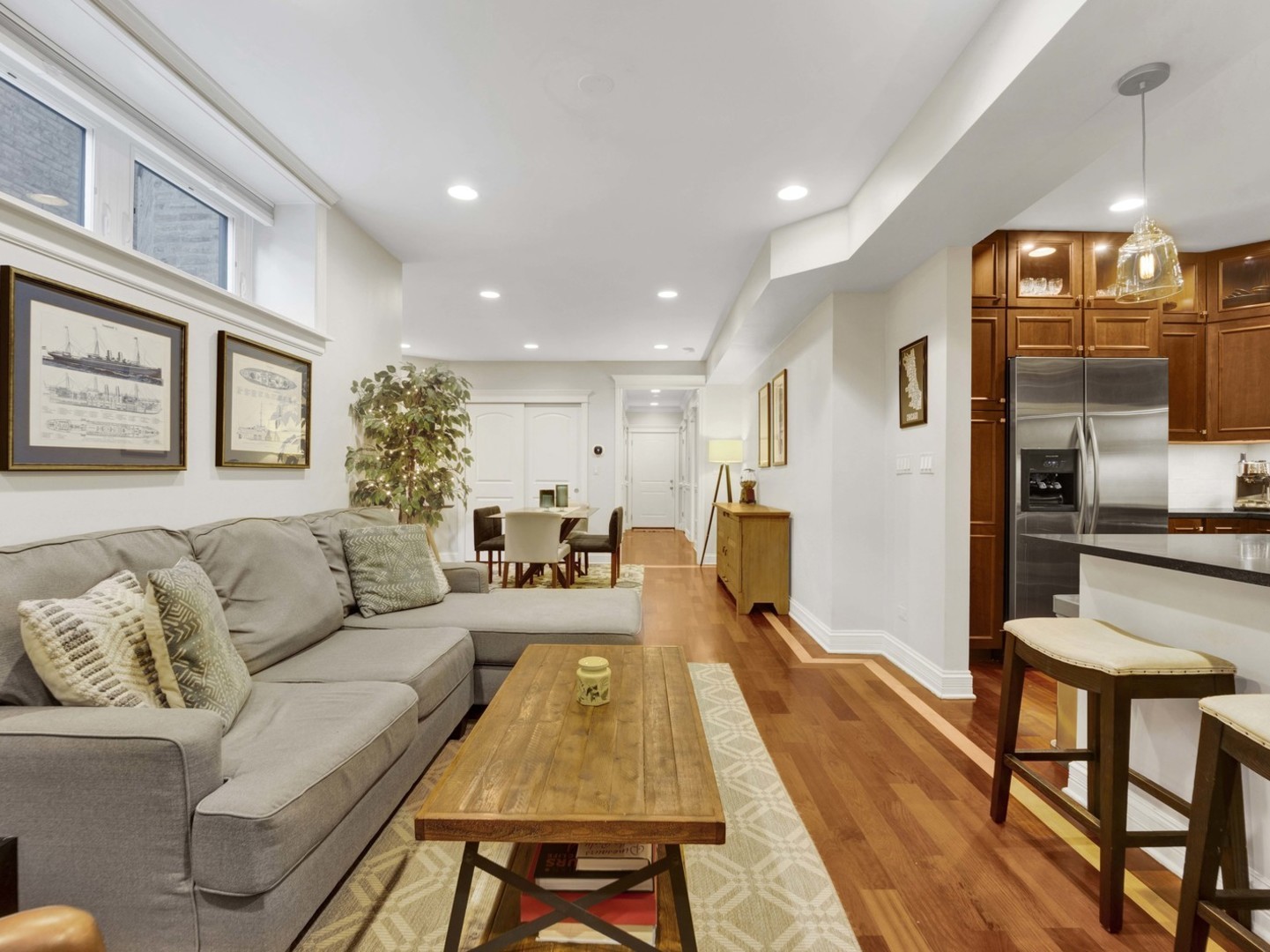 703 W Wellington Avenue Unit: G