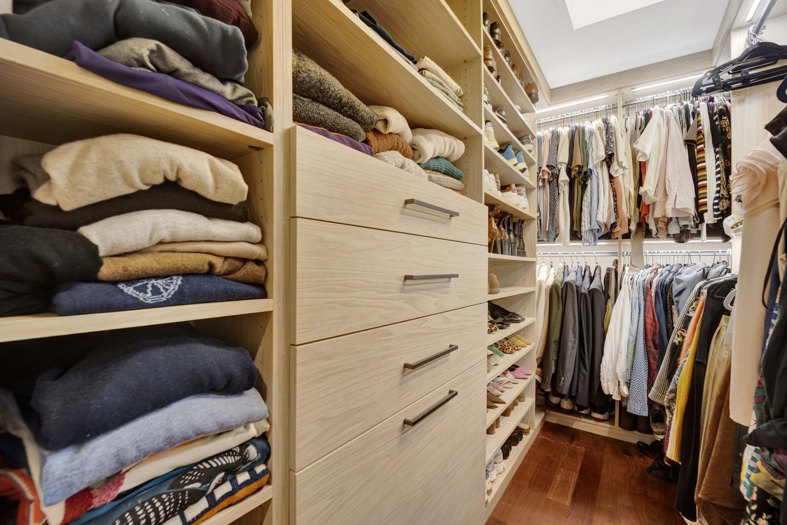 703 W Wellington Avenue Unit: G