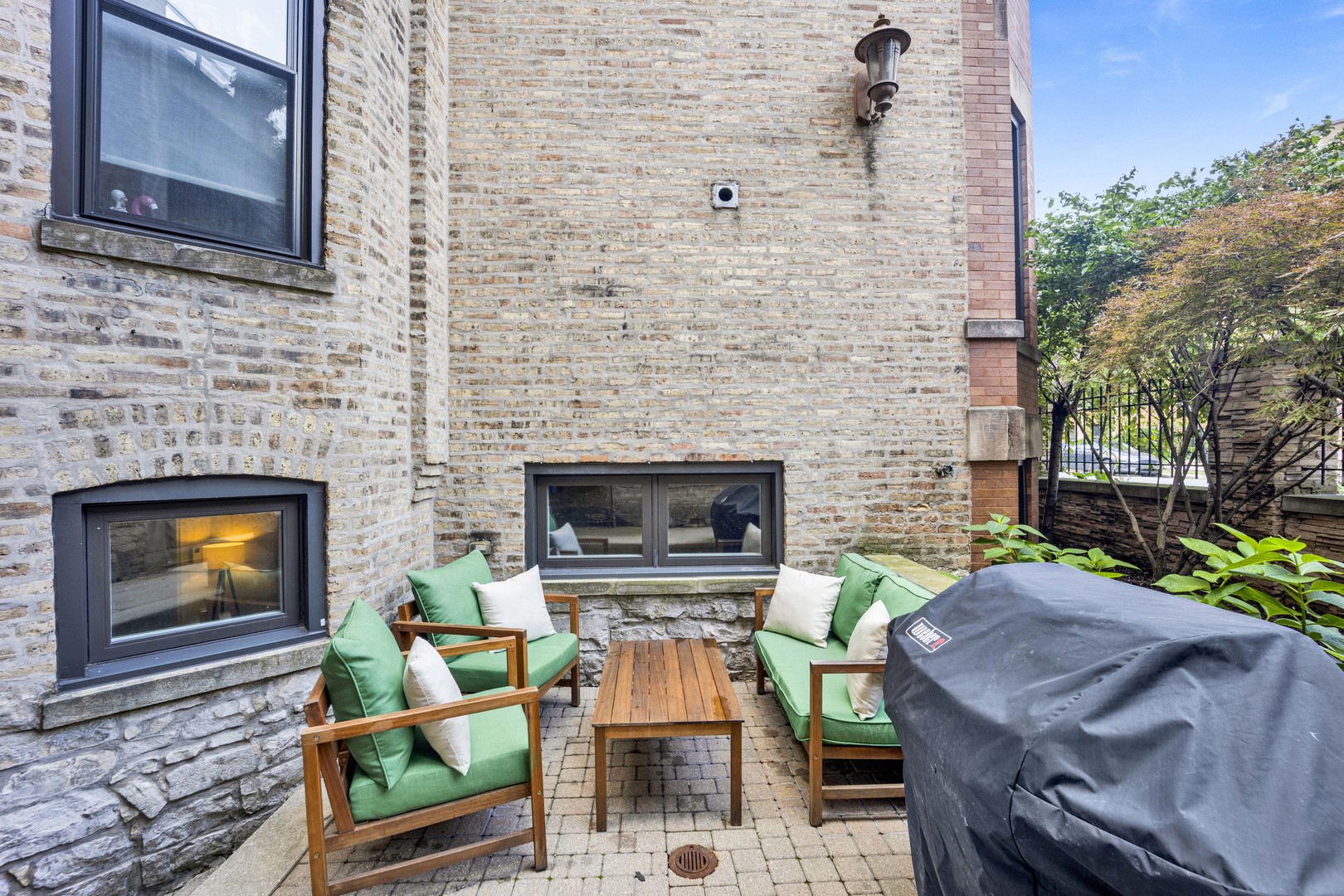 703 W Wellington Avenue Unit: G