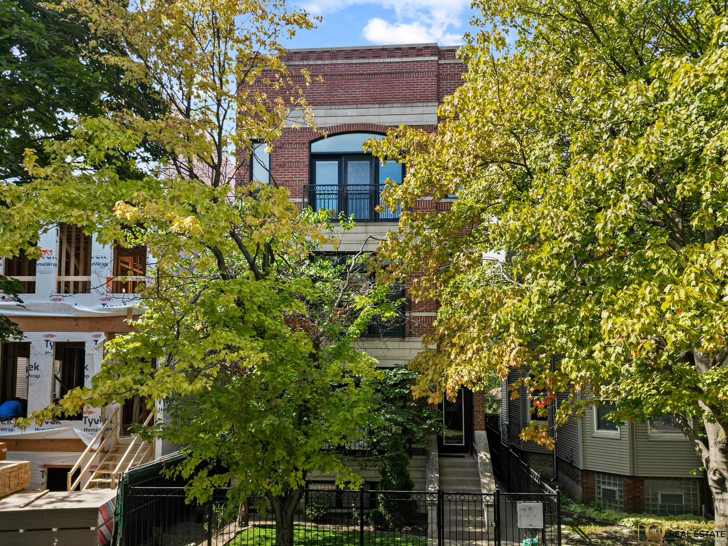 3822 N DAMEN Avenue Unit: 2