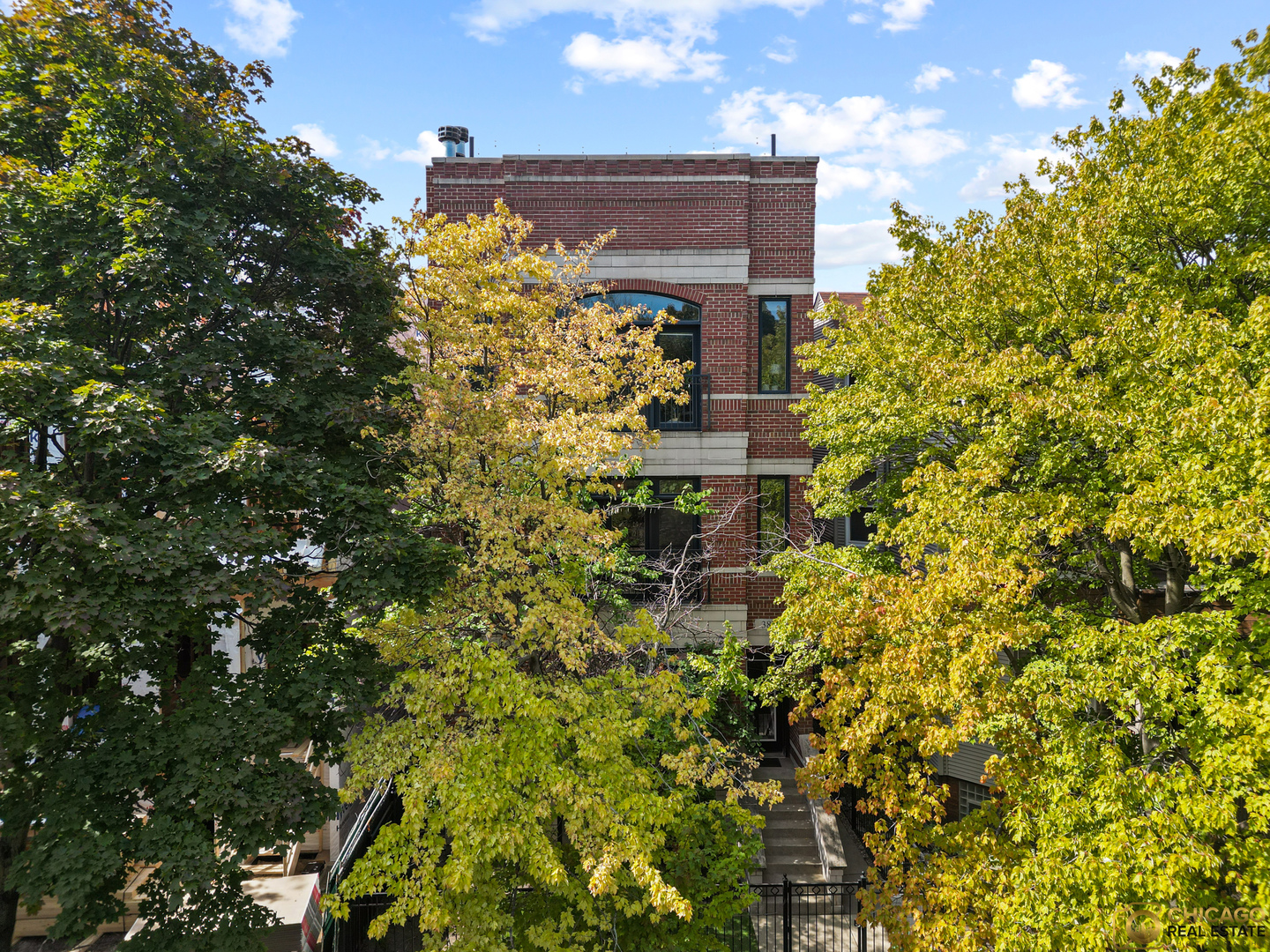 3822 N DAMEN Avenue Unit: 2