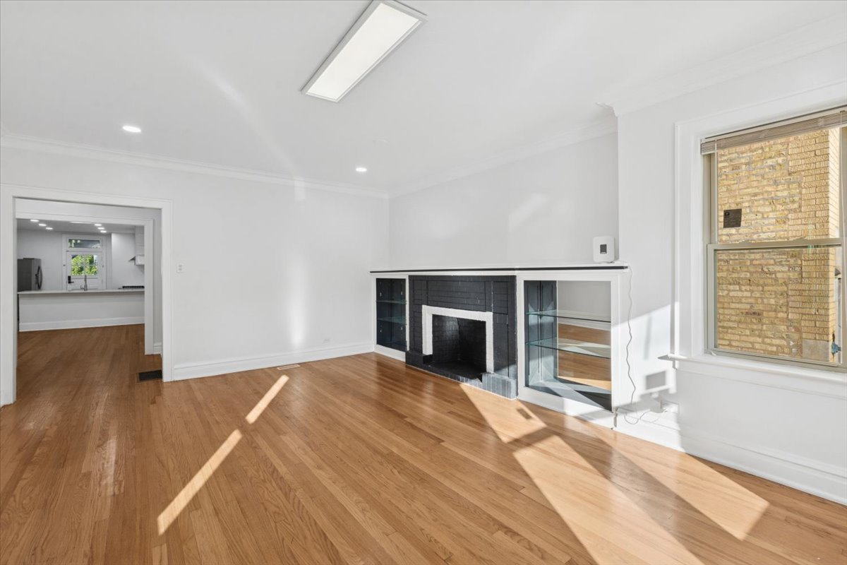 5412 N Kimball Avenue Unit: 1