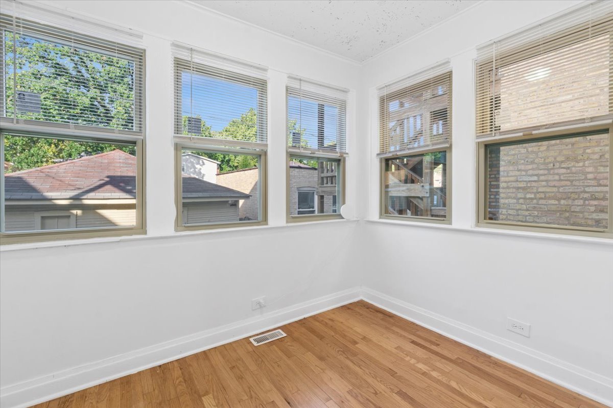5412 N Kimball Avenue Unit: 1