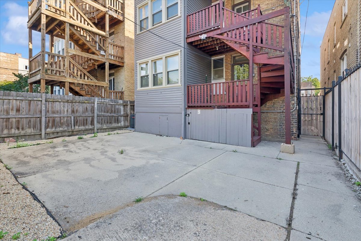 5412 N Kimball Avenue Unit: 1