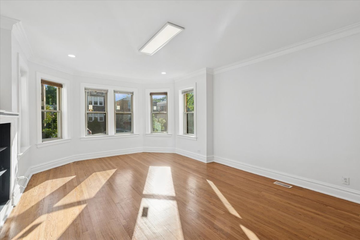 5412 N Kimball Avenue Unit: 1