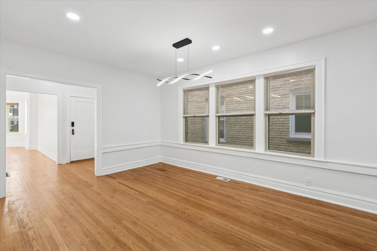 5412 N Kimball Avenue Unit: 1