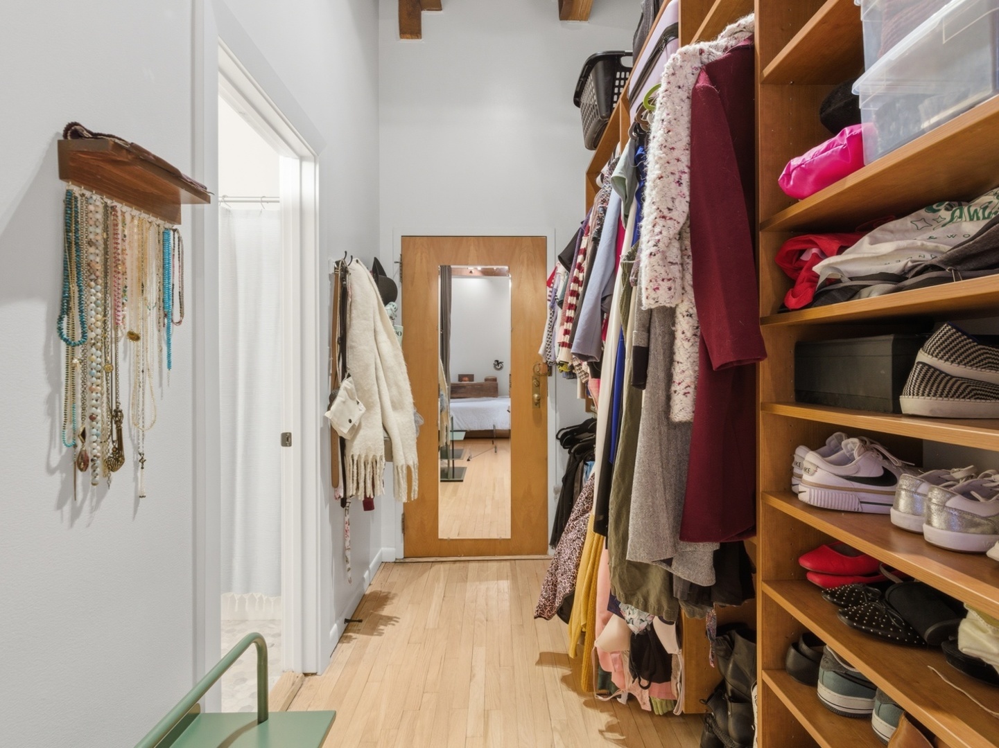 2435 N SHEFFIELD Avenue Unit: 11