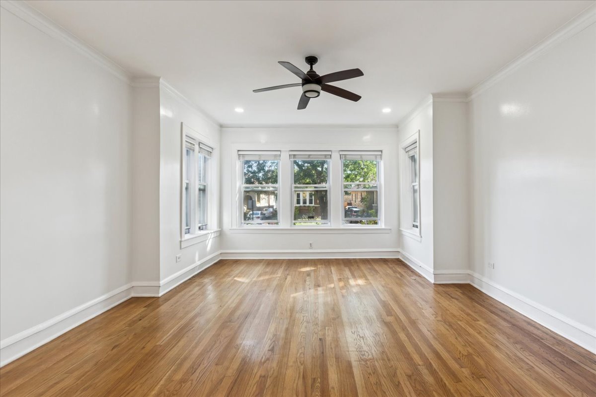 6724 N Campbell Avenue Unit: 1