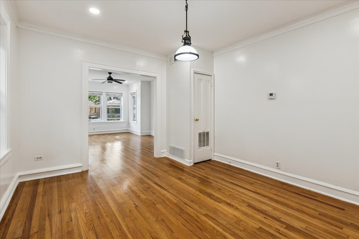 6724 N Campbell Avenue Unit: 1