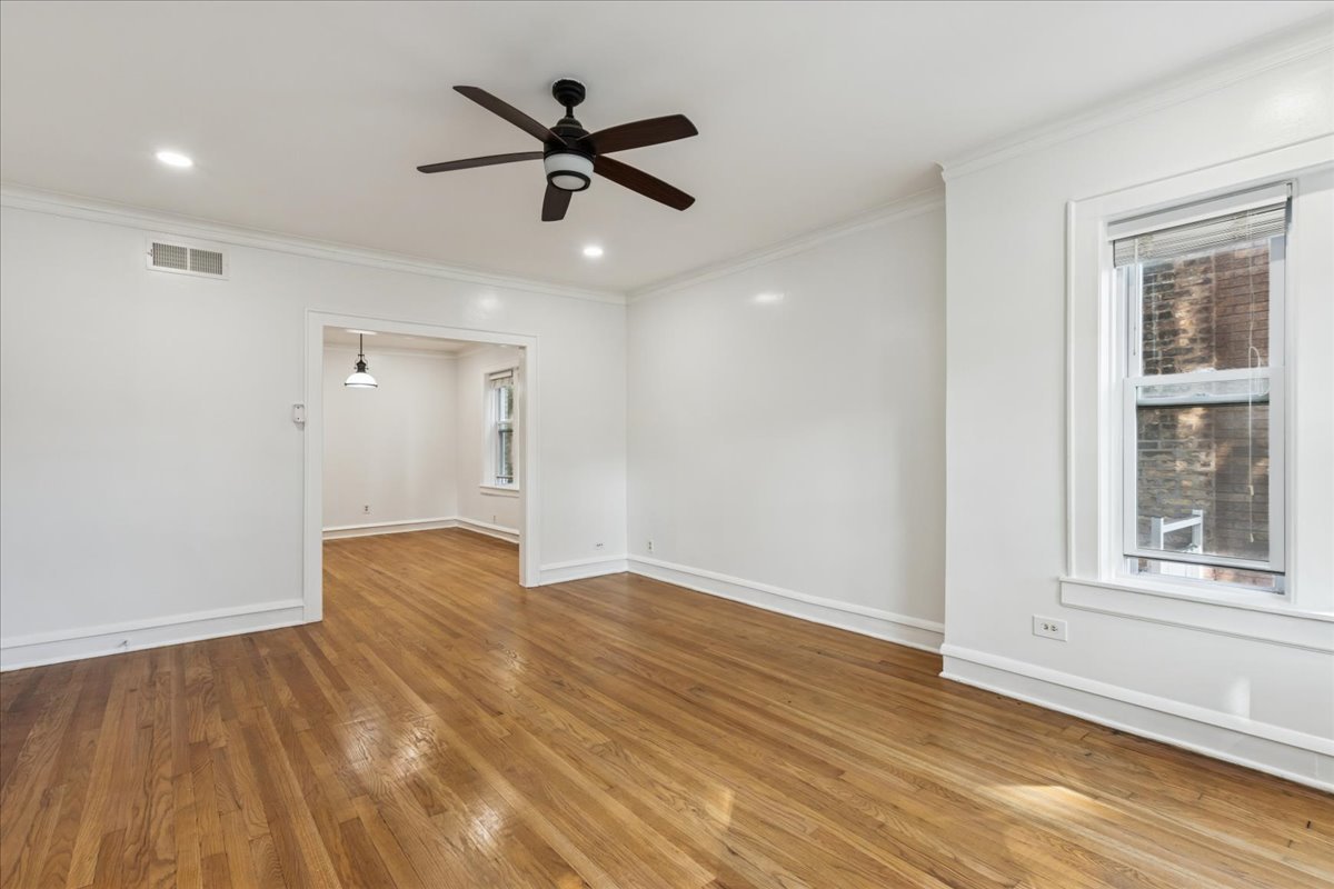 6724 N Campbell Avenue Unit: 1