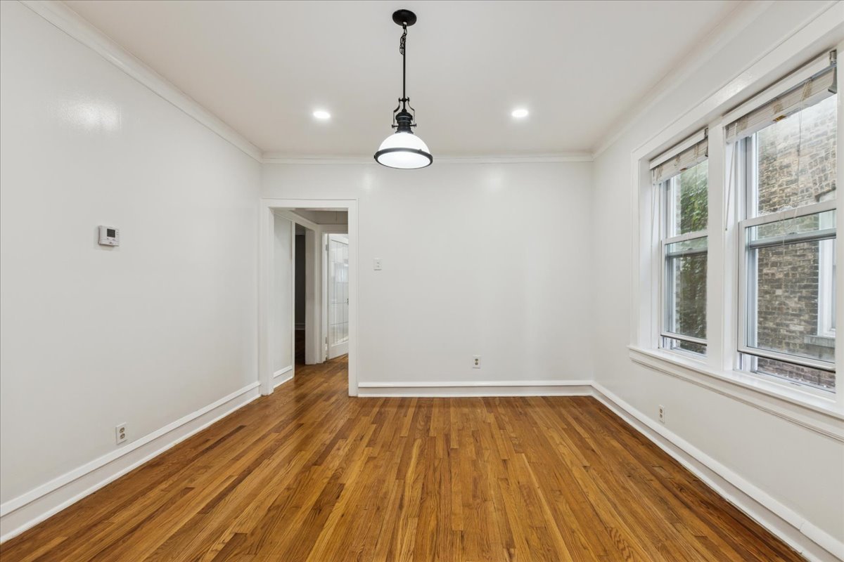 6724 N Campbell Avenue Unit: 1