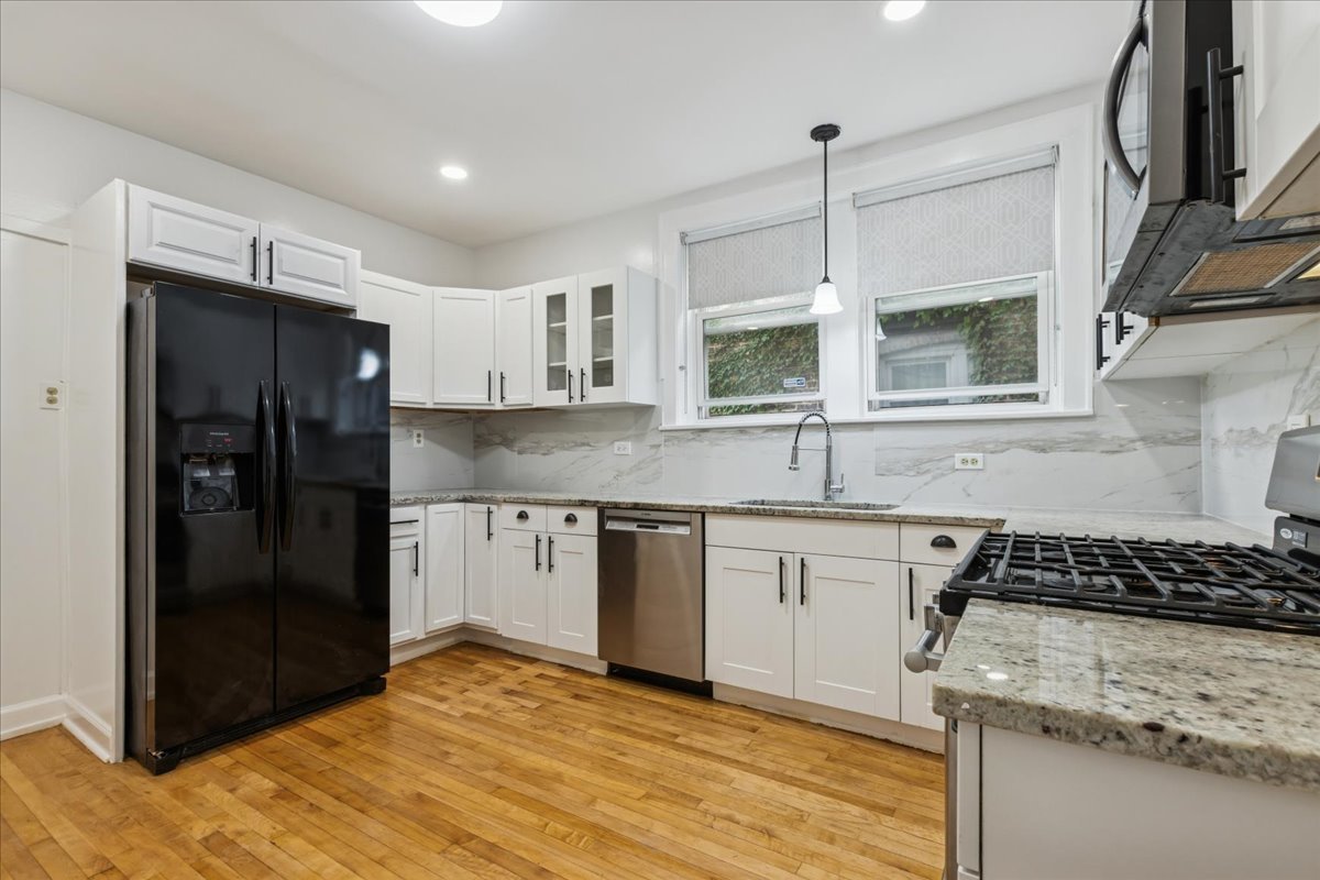 6724 N Campbell Avenue Unit: 1