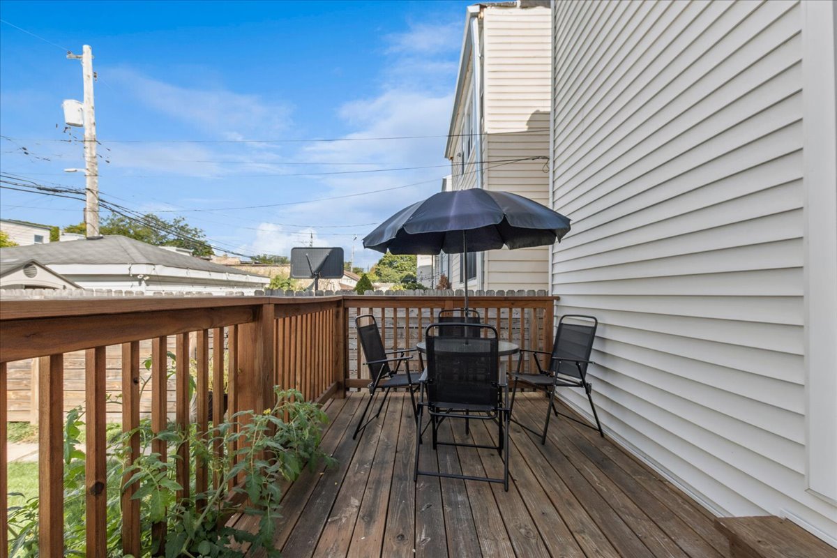 6724 N Campbell Avenue Unit: 1