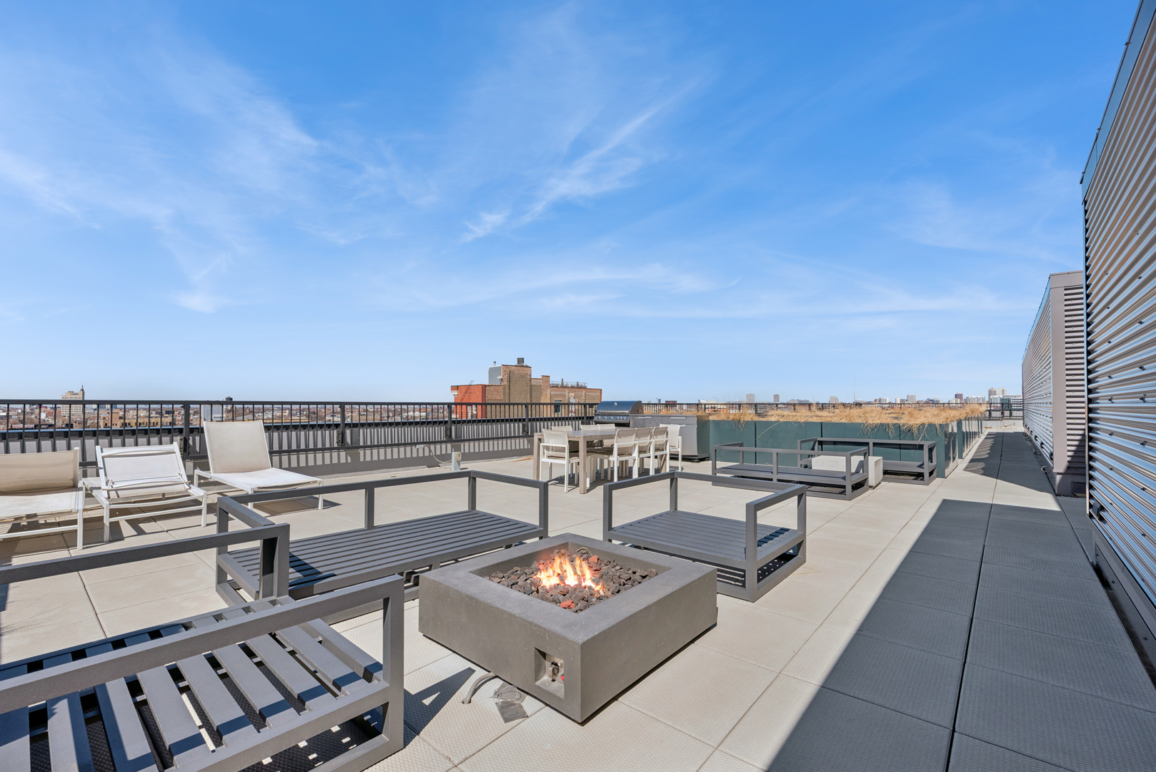 1648 W Division Street Unit: 307