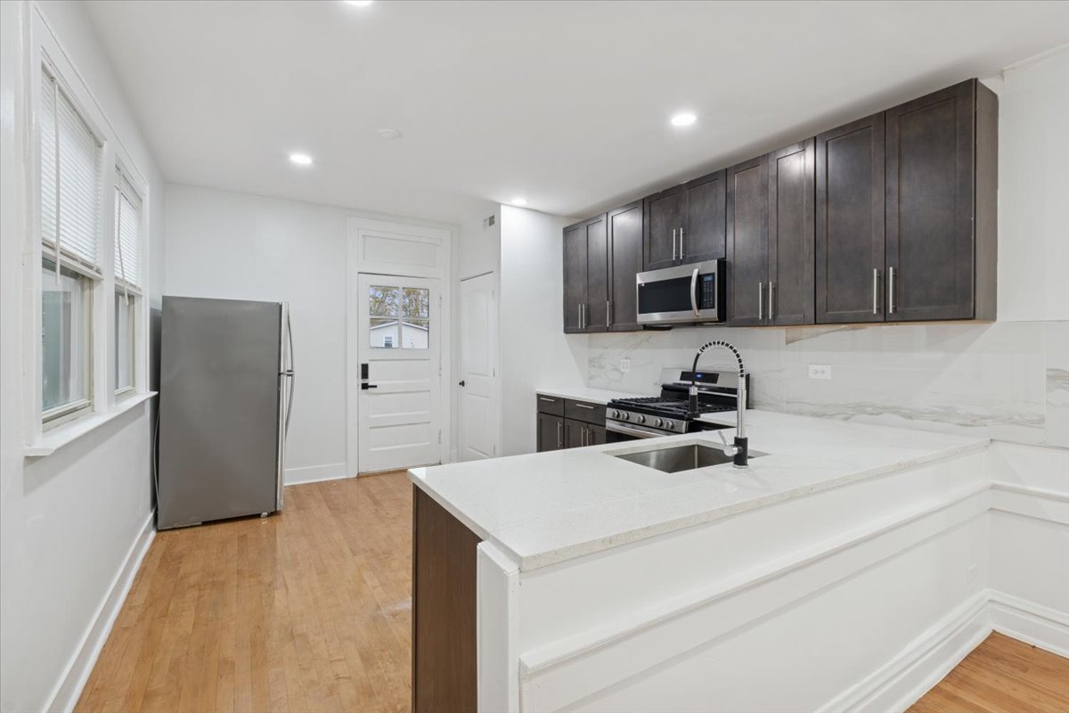 5412 N Kimball Avenue Unit: 2