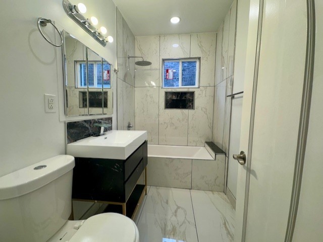 6724 N Campbell Avenue Unit: 2