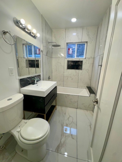 6724 N Campbell Avenue Unit: 2